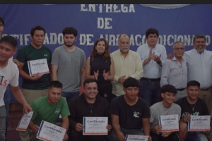 La Mendieta recibieron certificados en oficios con salida laboral