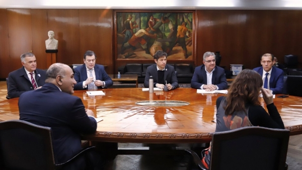 S&oacute;lo cinco gobernadores asistieron a la reuni&oacute;n con Batakis
