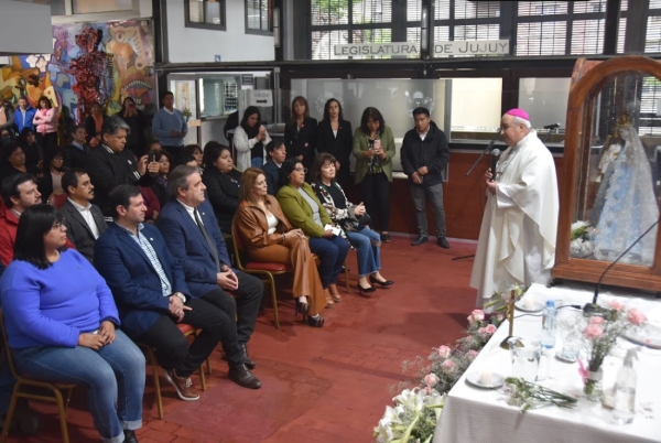 Expresi&oacute;n de Fe a la Virgen de R&iacute;o Blanco en la Legislatura