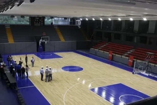 Exitoso recorrido de autoridades de FIBA por las instalaciones del Estadio de la Federaci&oacute;n Juje&ntilde;a de Basquetbol