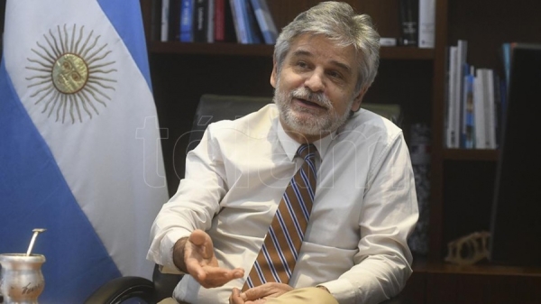 Filmus le contest&oacute; a Larreta y pidi&oacute; por una ley que suba la inversi&oacute;n en Ciencia y Tecnolog&iacute;a