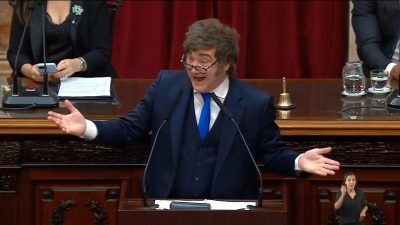 En la Asamblea Legislativa, Javier Milei pronostic&oacute; que Cristina Kirchner &ldquo;va a seguir presa porque es una chorra&rdquo;