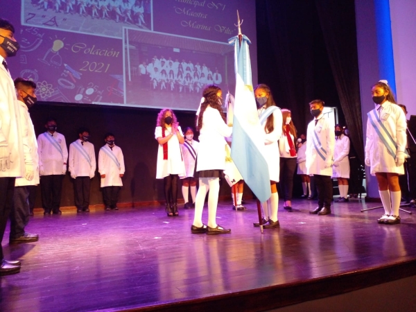 Acto de colaci&oacute;n de Escuela Municipal