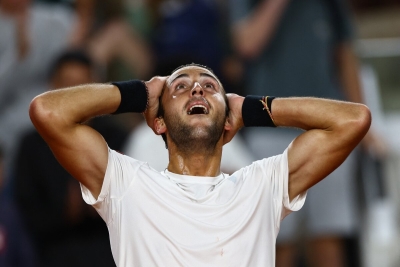Roland Garros: Tom&aacute;s Etcheverry la est&aacute; rompiendo y ahora va por Zverev