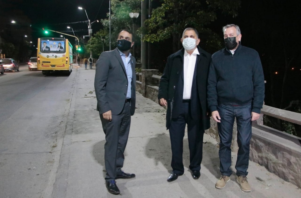 Renuevan luminarias en distintos puntos de la ciudad