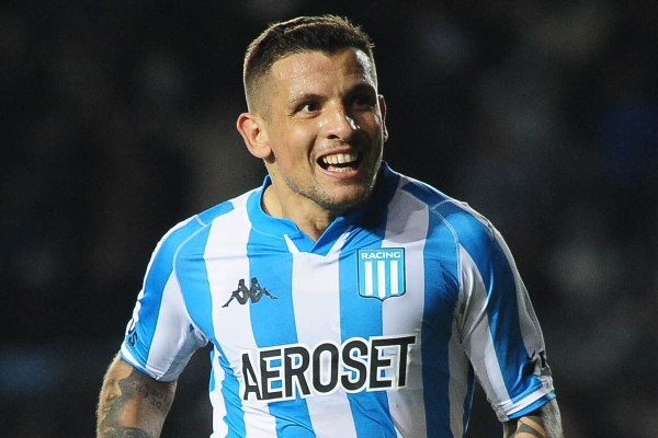 Racing Club se qued&oacute; sin Emiliano Vecchio