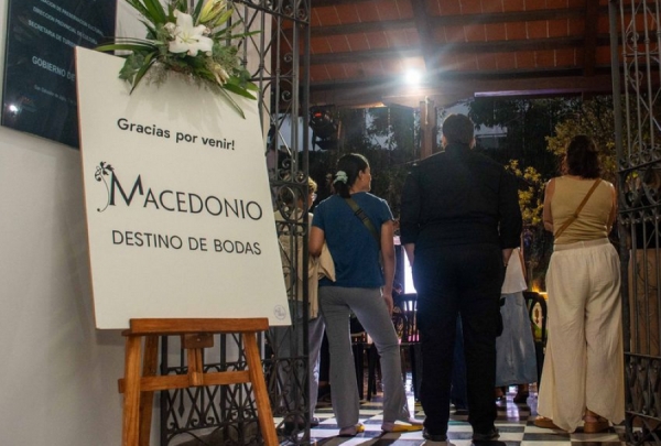 Matrimonios a cielo abierto. en el Macedonio Graz