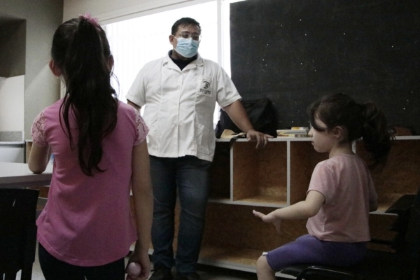 Controles oftalmol&oacute;gicos y odontol&oacute;gicos a los ni&ntilde;os que asisten a la colonia del CDI &ldquo;Mary Ferr&iacute;n&rdquo;