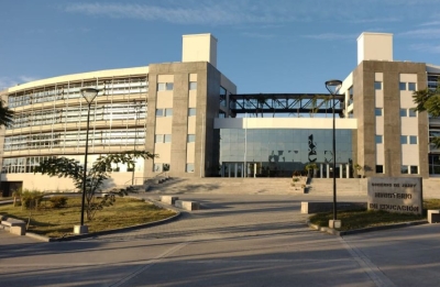 Educaci&oacute;n avanz&oacute; en la incorporaci&oacute;n de espacios curriculares
