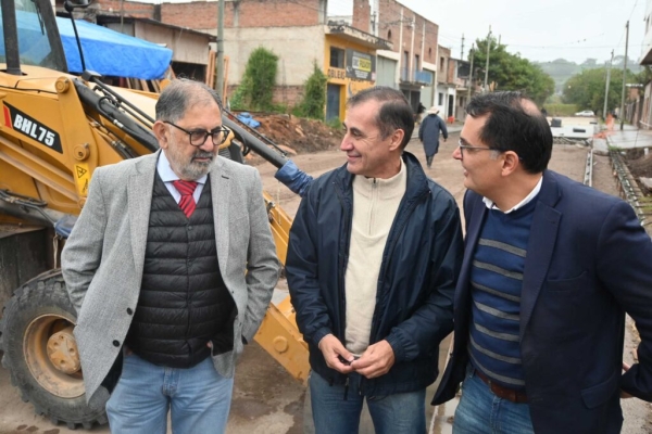 Municipalidad avanza con la pavimentaci&oacute;n de calle Monroy