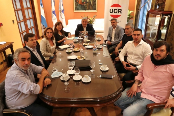 Morales repas&oacute; agenda en Foro de Intendentes Radicales