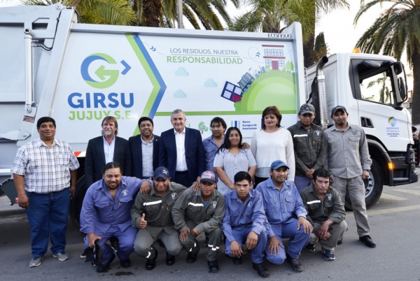GIRSU: ENTREGA DE CAMI&Oacute;N COMPACTADOR EN EL CARMEN