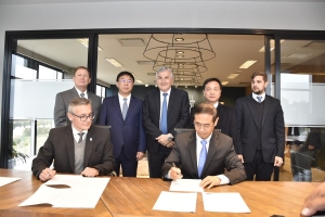 Morales y la china Gotion firmaron un segundo acuerdo para fabricar en Jujuy celdas para baterías de litio