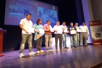 El intendente Jorge encabez&oacute; la ceremonia de entrega de certificados en oficios