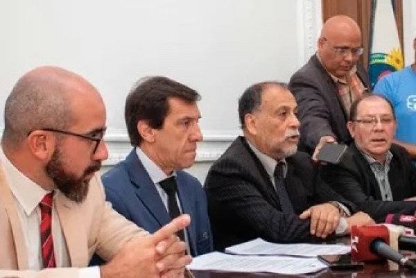 &Aacute;lvarez Garc&iacute;a hizo un llamado a la paz y el di&aacute;logo