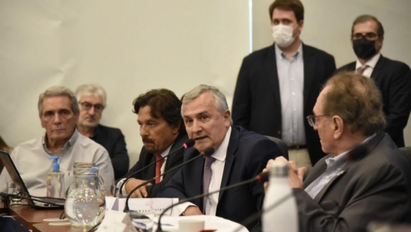 Massa y Morales se imponen a los halcones y logran destrabar el acuerdo con el FMI