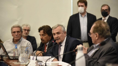 Massa y Morales se imponen a los halcones y logran destrabar el acuerdo con el FMI