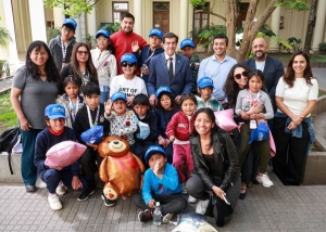 Estudiantes de Quirquincho visitaron San Salvador y fueron recibidos por el gobernador