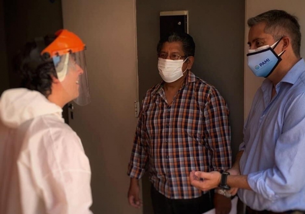 PAMI Jujuy entreg&oacute; elementos de ortopedia a sus afiliados