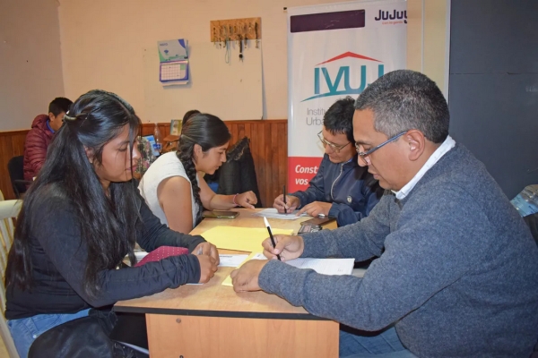 El IVUJ asesor&oacute; sobre distintos tr&aacute;mites en Purmamarca