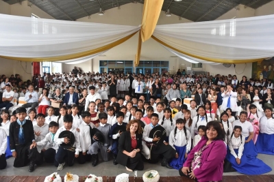 Imponente acto de cierre del Ciclo Lectivo en la Escuela "Bicentenario de la Patria"