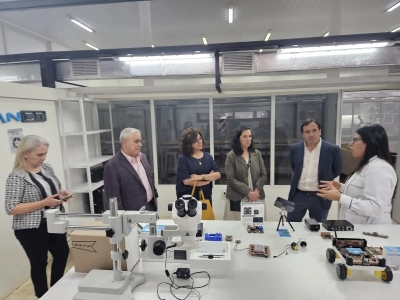 Serrano se reuni&oacute; con su par de Misiones y visit&oacute; espacios educativos innovadores