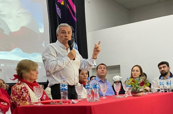 En Trelew, Morales aseguró que la UCR “tiene la responsabilidad de construir futuro para el país que viene”