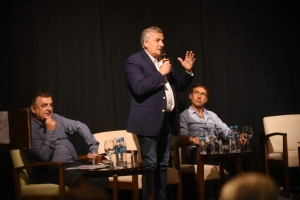 El proyecto para dolarizar la econom&iacute;a reaviv&oacute; las tensiones en la UCR