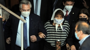 Fernandez conden&oacute; el negacionismo sobre los cr&iacute;menes de la dictadura militar