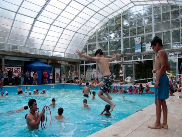 &Uacute;LTIMOS CUPOS PARA LA COLONIA DE VACACIONES EN EL CENTRO DEPORTIVO NRO. 1 HUGO &ldquo;PAJARITO&rdquo; CID CONDE