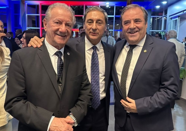 Bernis acompa&ntilde;&oacute; la asunci&oacute;n del gobernador de Santiago de Ester