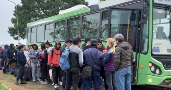 Coordinan traslado y alojamiento de trabajadores "golondrina"
