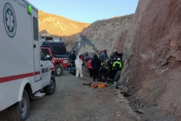 Cortes de ruta obstaculizaron rescate de un camionero accidentado en Susques