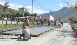 Ultima etapa de pavimento e iluminaci&oacute;n en Tumbaya