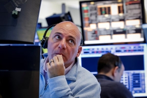 Jornada financiera: a la espera de novedades sobre el FMI, baj&oacute; la Bolsa y el riesgo pa&iacute;s subi&oacute; a 730 puntos