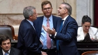 La oposici&oacute;n presiona para lograr m&aacute;s cambios en la ley &oacute;mnibus y comienza una puja por el texto final