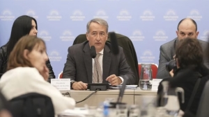 El Gobierno acordó con los aliados restituir los límites a la venta de tierras para blindar el DNU 70/23
