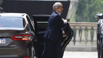 Giro de Caputo que ya no quiere volver a Wall Street: por qu&eacute; ahora no quiere "excederse" con emisiones de deuda en el exterior