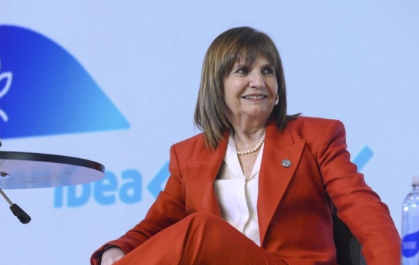 Bullrich aprovech&oacute; la ausencia de Milei para mostrarse como candidata ante un grupo de CEOS
