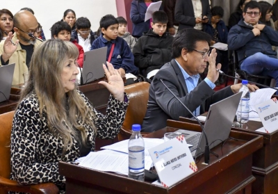 Concejales aprobaron creaci&oacute;n de una app para transporte urbano