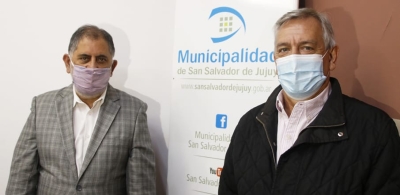 Continuan trabajos de pavimentaci&oacute;n de la calle Reina Mora
