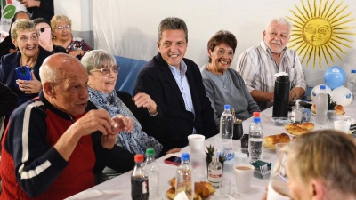 Massa afirm&oacute; que "en pocos d&iacute;as se define el sistema jubilatorio de los argentinos"
