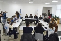El gobierno propuso establecer el m&iacute;nimo salarial docente en $200.000