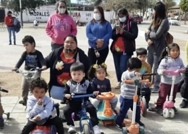 Ni&ntilde;as y Ni&ntilde;os de La Esperanza aprenden jugando sobre las Se&ntilde;ales de Tr&aacute;nsito
