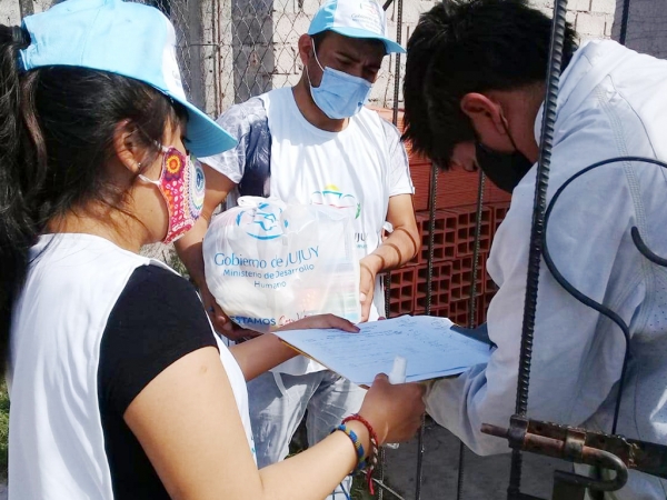 Entregan refuierzos alimentarios en Capital