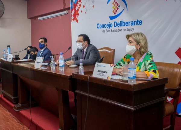 Capital: Presupuesto, ordenanza impositiva y aumento para taxis