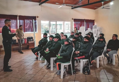 Polic&iacute;a capacit&oacute; personal de Guardia Urbana de Perico