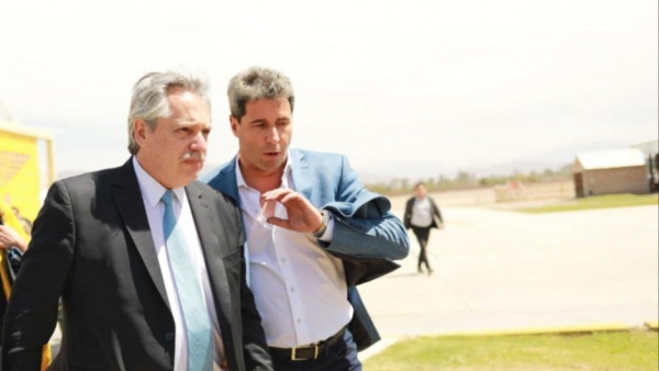 Alberto se va de gira por el interior para salir de la crisis del cumple