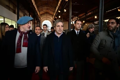 Caputo se reuni&oacute; en La Rural con la Mesa de Enlace: &ldquo;Nos gustar&iacute;a bajar las retenciones, pero primero necesitamos super&aacute;vit fiscal&rdquo;