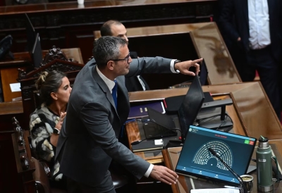 Diputados aprob&oacute; un proyecto que restringe el uso de los DNU pero hubo cambios y ahora deber&aacute; volver al Senado